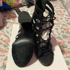 Just fab Avila style heels.